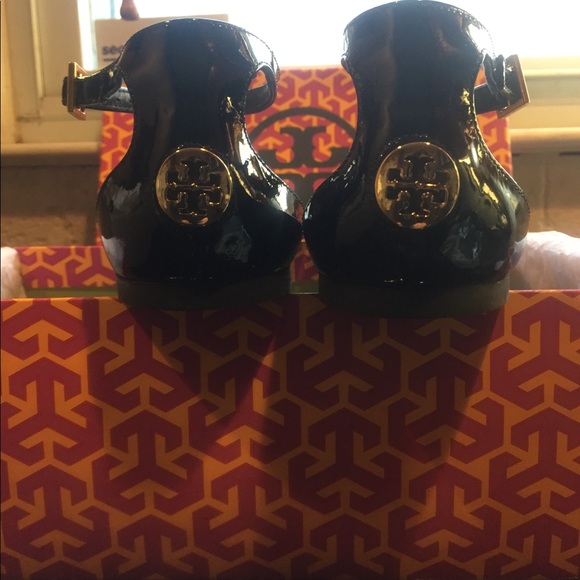 Tory Burch Patent Thong Sandal US 7.5 Eur 37.5 - Picture 4 of 8